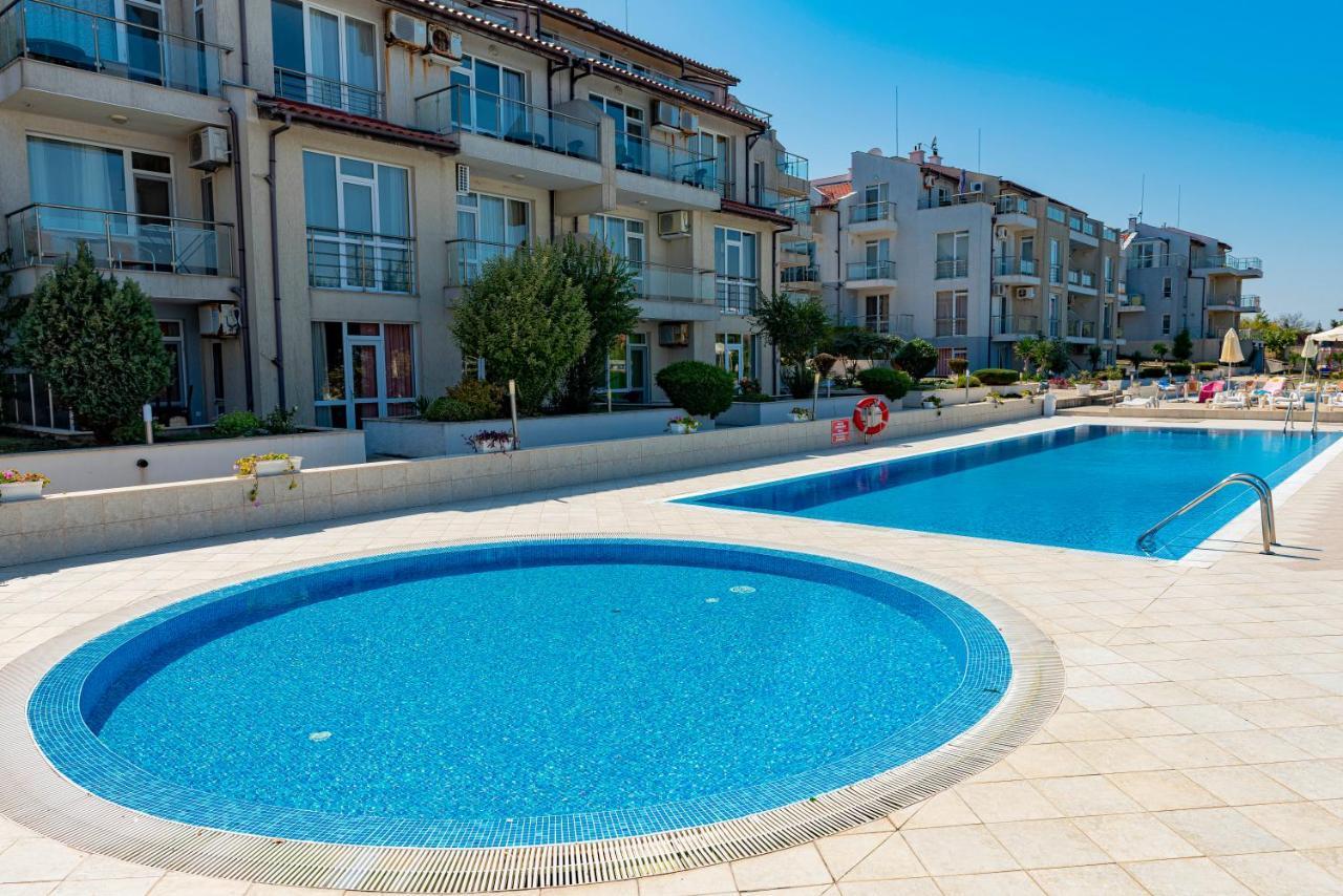 Menada Apolon Apartments Sosopol Exterior foto