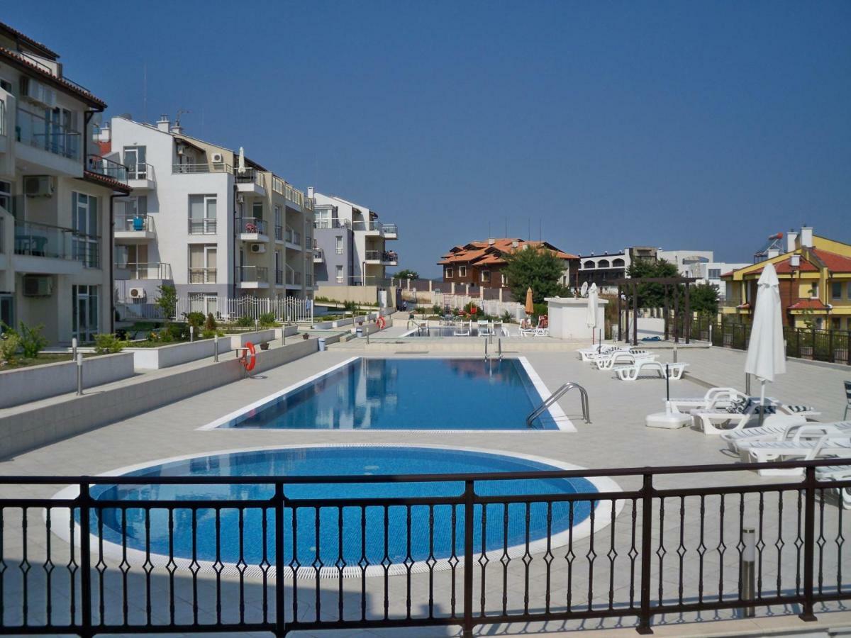 Menada Apolon Apartments Sosopol Exterior foto
