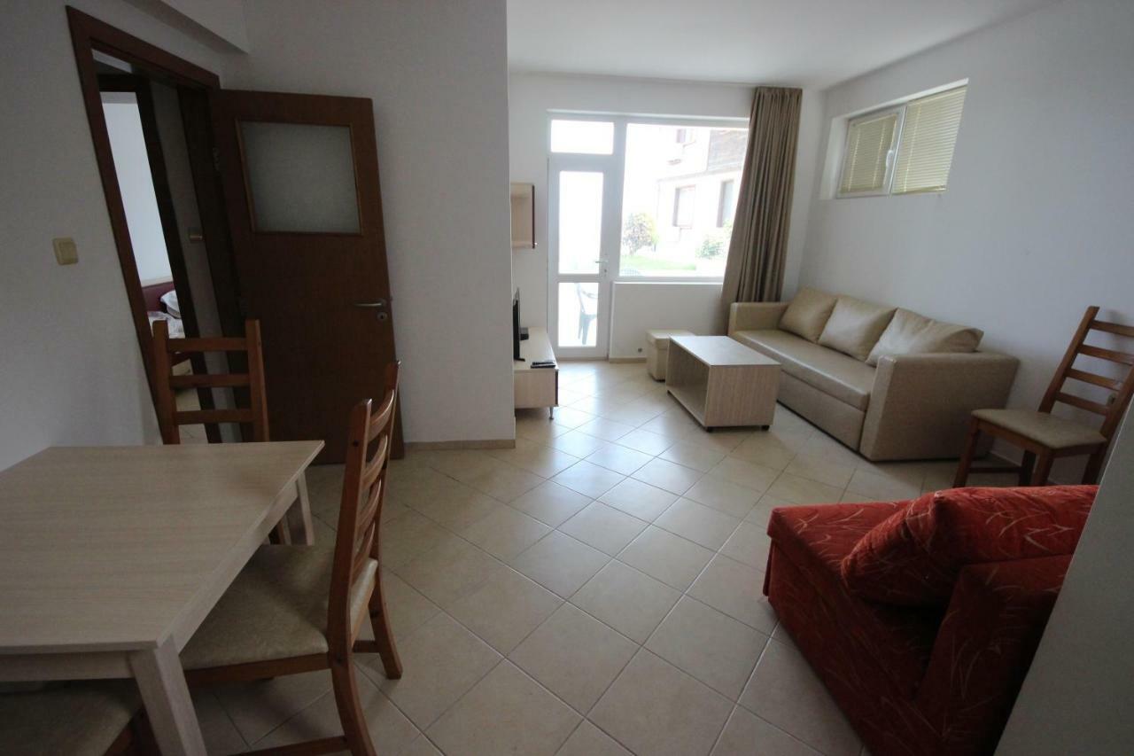 Menada Apolon Apartments Sosopol Exterior foto